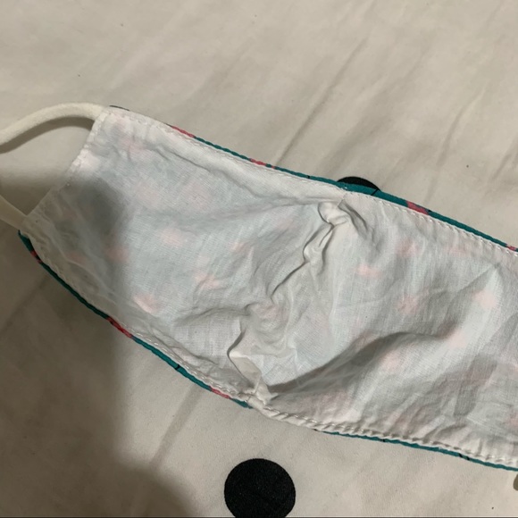 💙 Small Blue Flamingo Face Mask - Picture 3 of 3